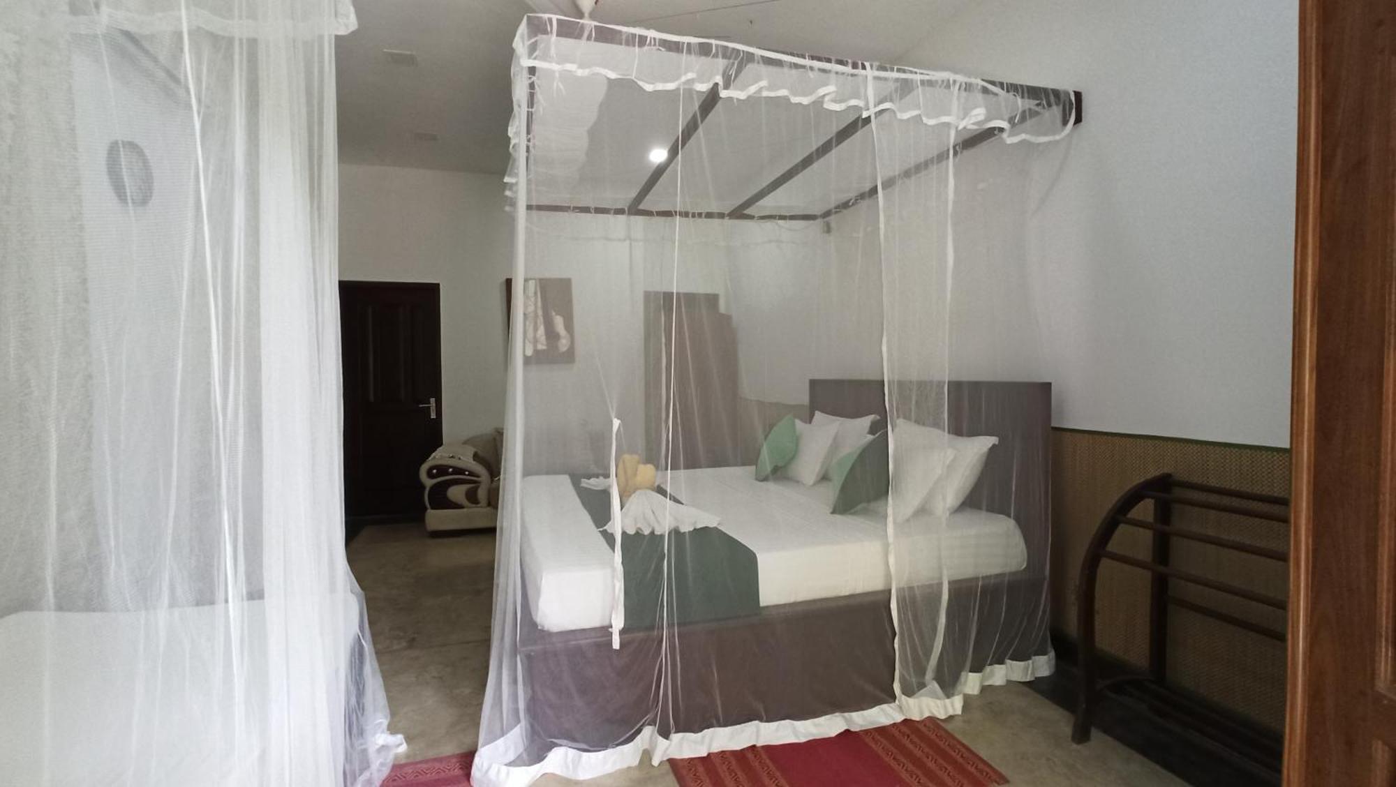 Butterfly Jewel Bed and Breakfast Unawatuna Rum bild