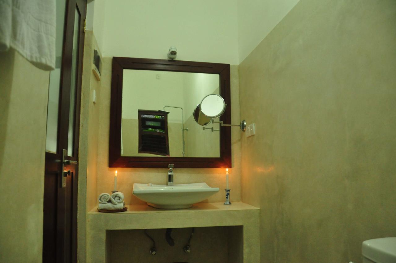 Butterfly Jewel Bed and Breakfast Unawatuna Exteriör bild