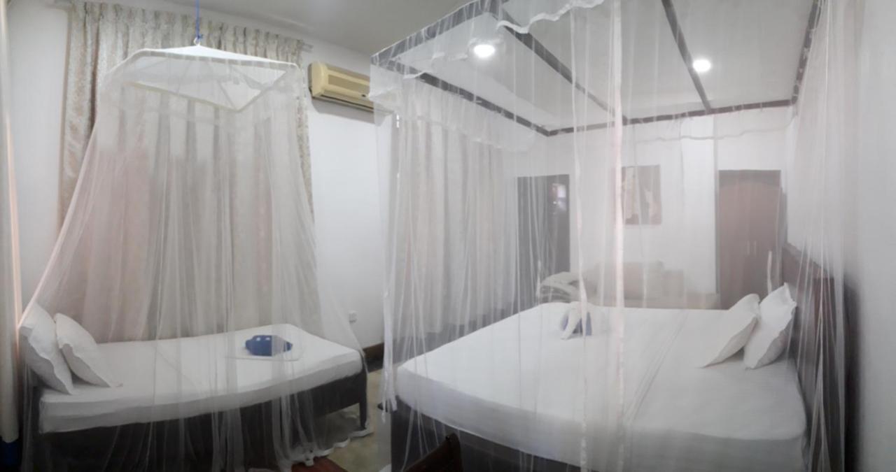 Butterfly Jewel Bed and Breakfast Unawatuna Exteriör bild